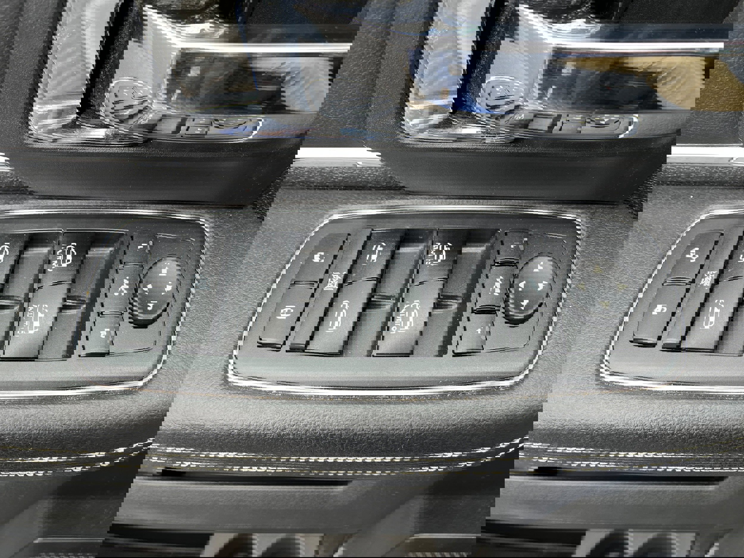 Used 2018 RAM 1500 Laramie w/ Convenience Group image 24