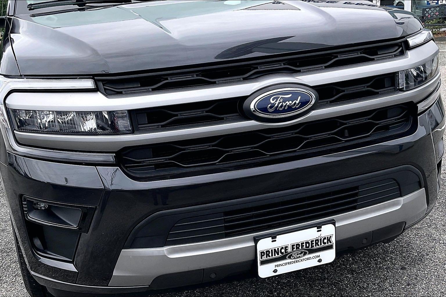 Certified 2024 Ford Expedition XLT RWD image 28