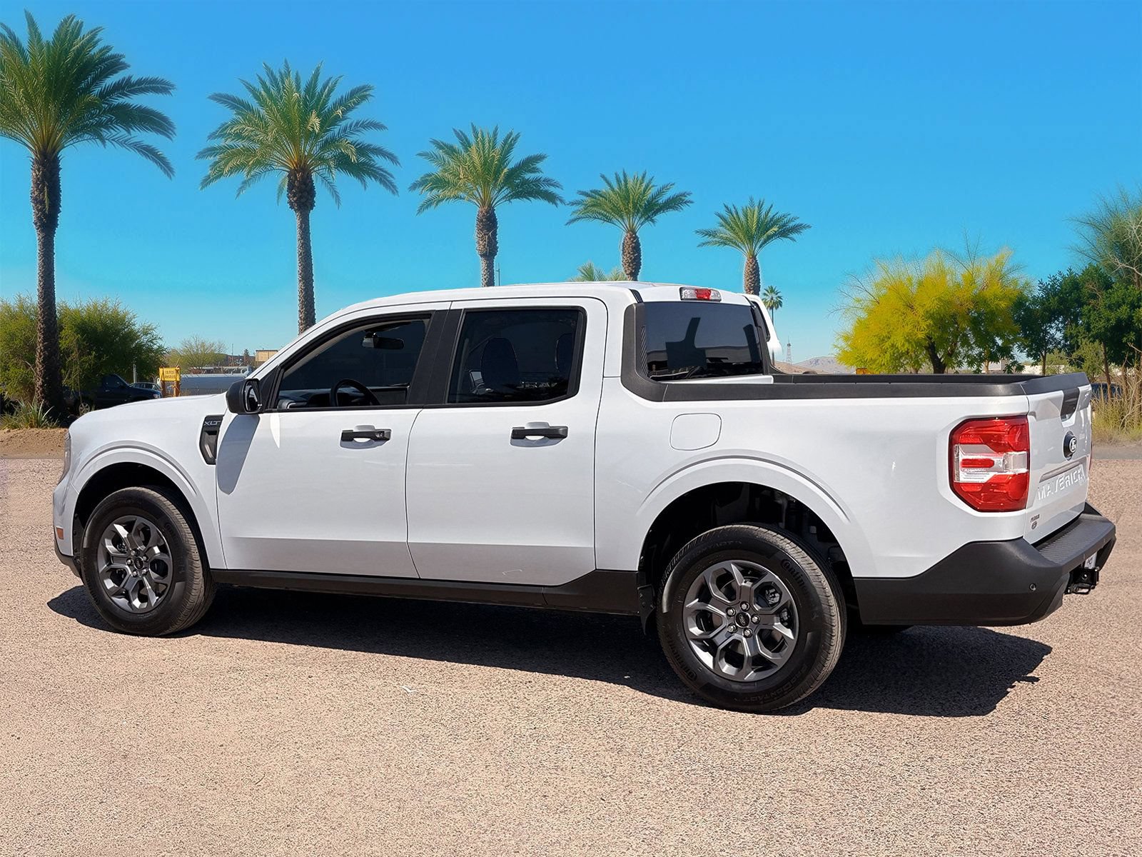 Certified 2025 Ford Maverick XLT FWD image 3