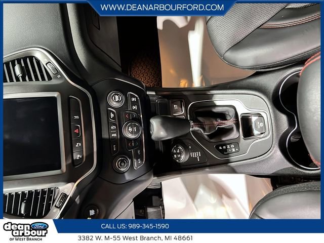 Used 2019 Jeep Cherokee Trailhawk AWD/4WD image 17