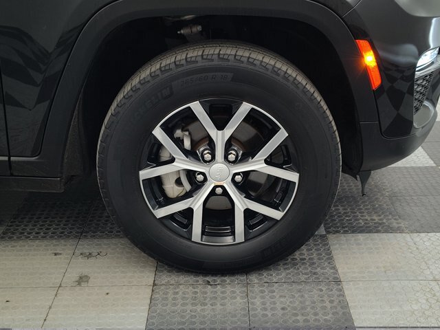 Used 2023 Jeep Grand Cherokee Limited AWD/4WD image 21