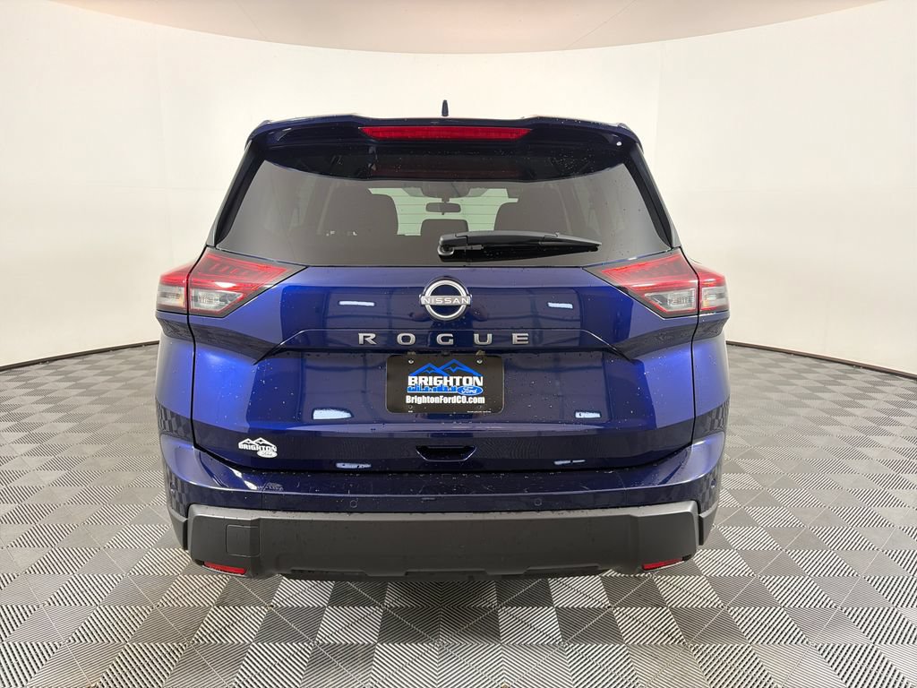 Used 2025 Nissan Rogue SV FWD image 4
