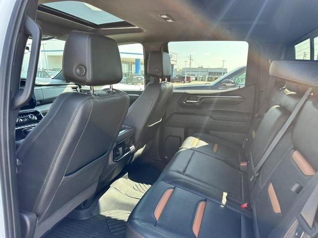Used 2023 GMC Sierra 1500 AT4 w/ AT4 Premium Package AWD/4WD image 10