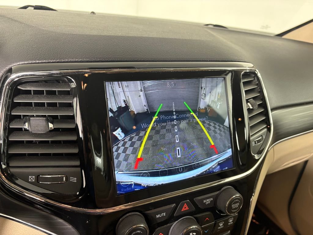Used 2019 Jeep Grand Cherokee Limited AWD/4WD image 17