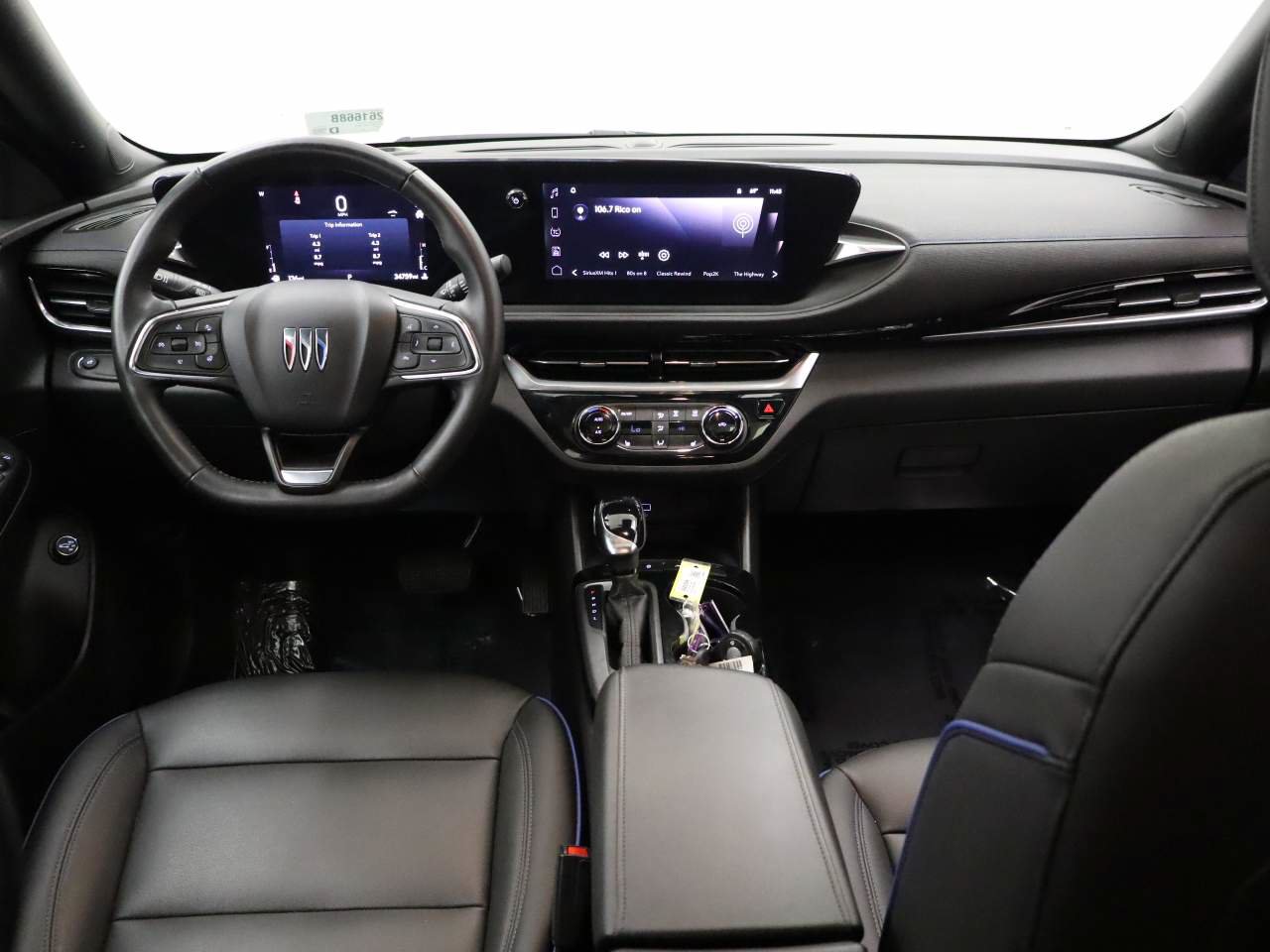 Used 2024 Buick Envista Sport Touring w/ Convenience I Package FWD image 15