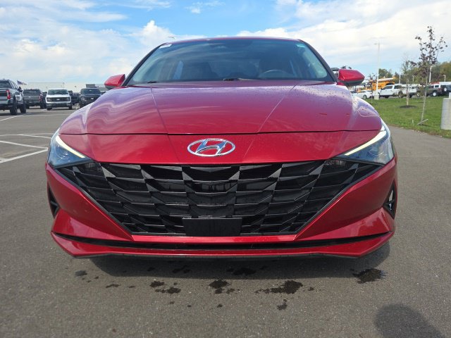 Used 2023 Hyundai Elantra SEL w/ Convenience Package FWD image 3