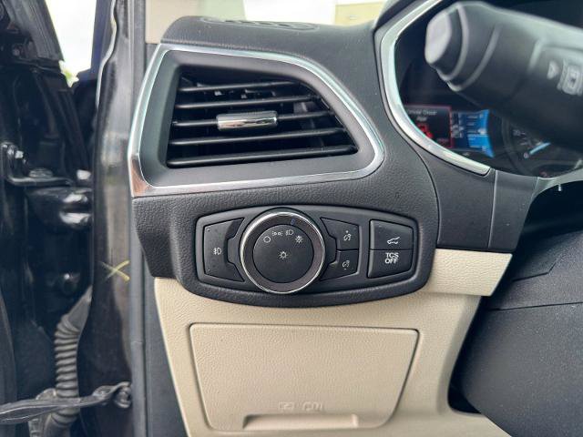 Certified 2019 Ford Edge Titanium AWD/4WD image 19