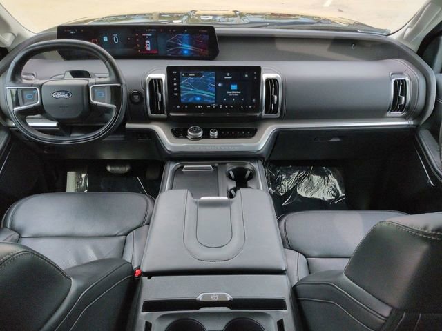 Certified 2025 Ford Expedition Platinum image 15