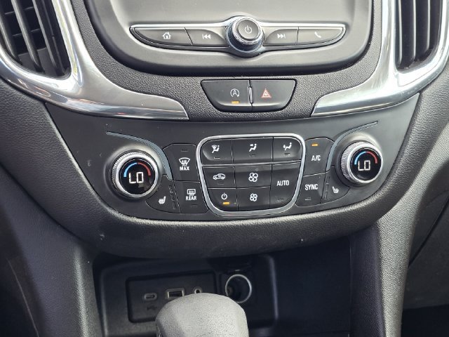 Used 2023 Chevrolet Equinox LT w/ Driver Convenience Package AWD/4WD image 22