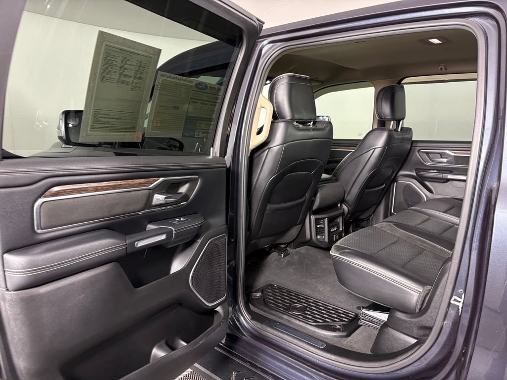 Used 2019 RAM 1500 Laramie AWD/4WD image 28