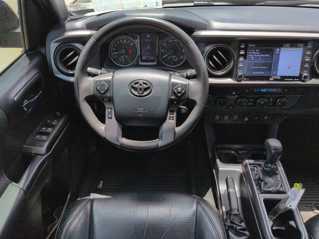 Used 2020 Toyota Tacoma TRD Off-Road w/ TRD Premium Off Road Package AWD/4WD image 17
