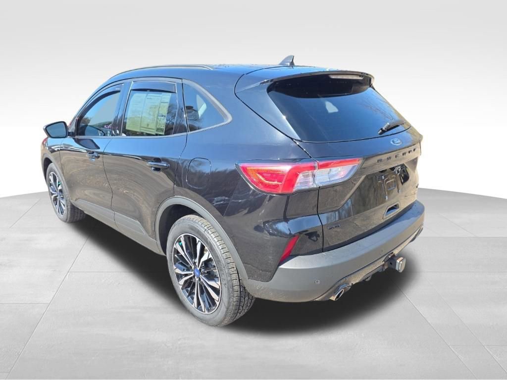 Certified 2022 Ford Escape SEL w/ SEL Stealth AWD Package image 5