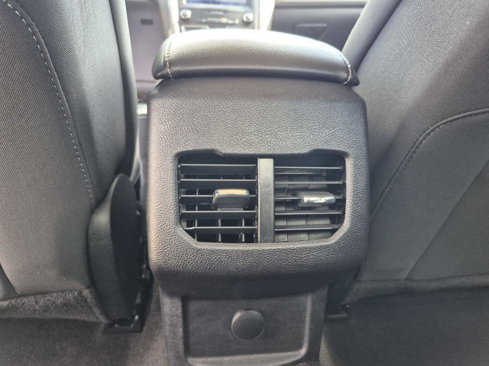 Certified 2020 Ford Fusion SE image 24