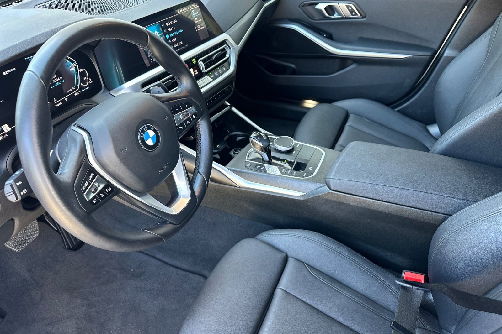 Used 2021 BMW 330e w/ Convenience Package RWD image 9