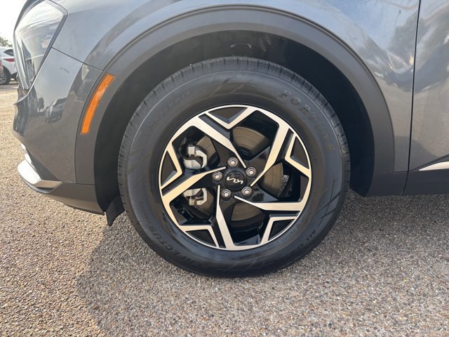 Certified 2024 Ford Escape ST-Line w/ Tech Pack #1 image 8