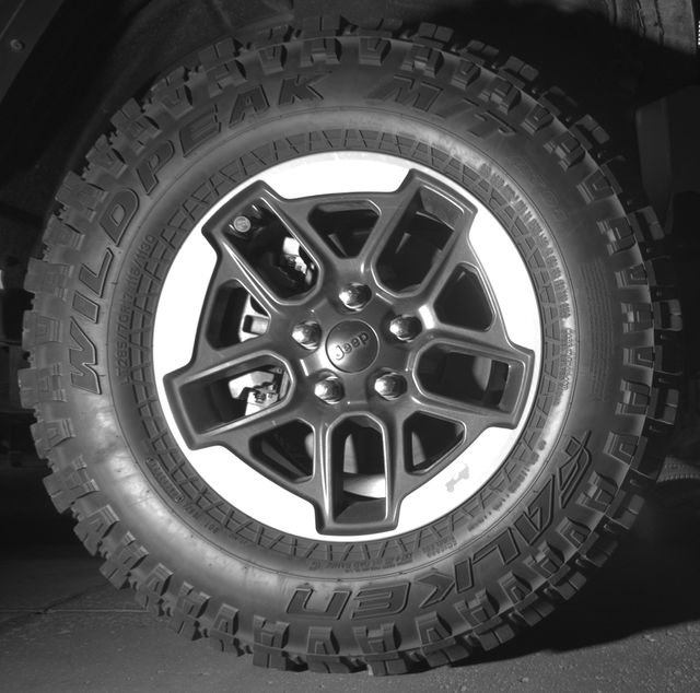 Used 2022 Jeep Wrangler Rubicon AWD/4WD image 9