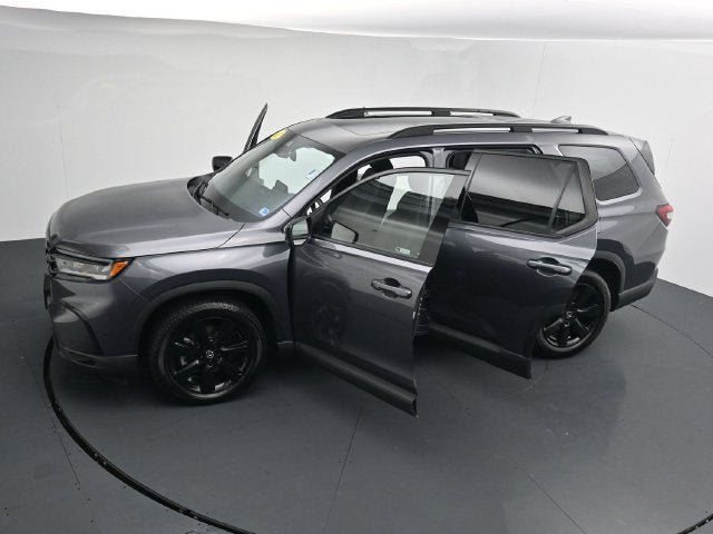 Used 2025 Honda Pilot Black Edition image 44
