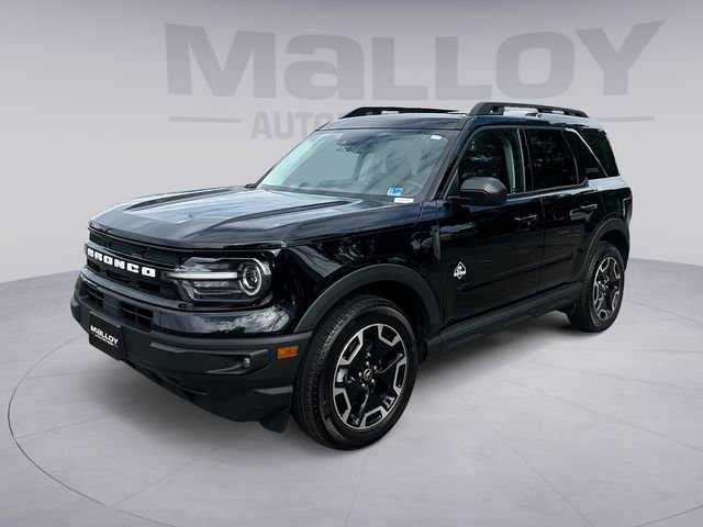 Certified 2023 Ford Bronco Sport Outer Banks w/ Tech Package AWD/4WD image 1