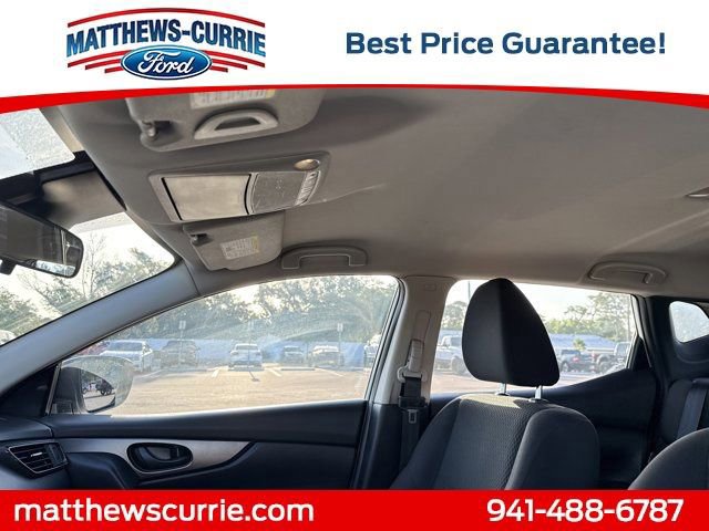 Used 2020 Nissan Rogue Sport S image 11