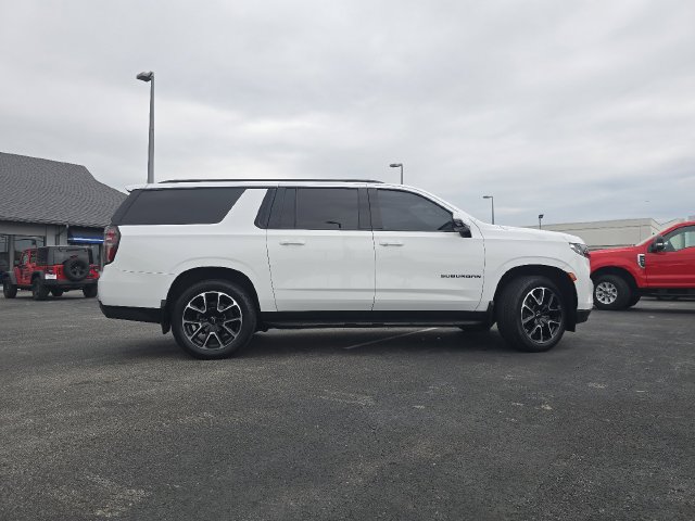 Used 2022 Chevrolet Suburban RST w/ Luxury Package AWD/4WD image 17