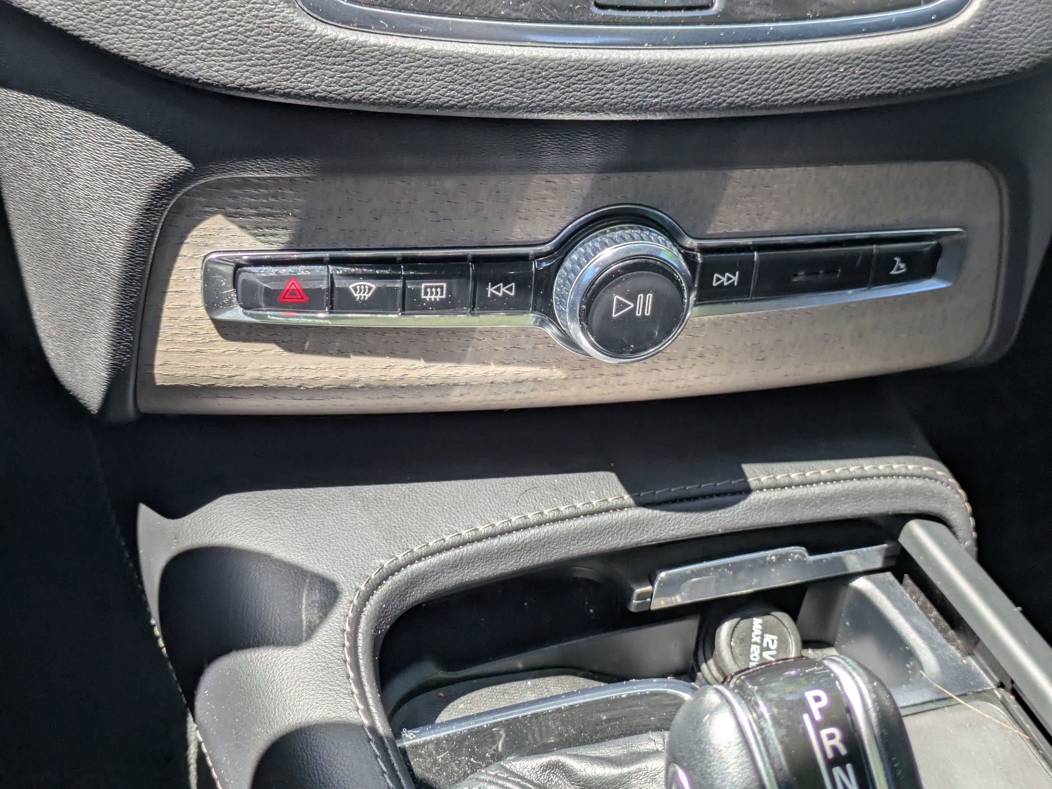 Used 2022 Volvo XC90 T6 Inscription w/ Advanced Package image 22