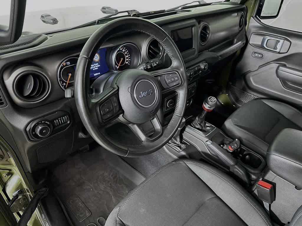 Used 2022 Jeep Wrangler Unlimited Sport AWD/4WD image 2