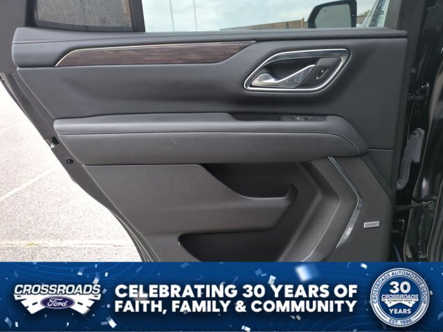 Used 2023 Chevrolet Tahoe Z71 w/ Luxury Package AWD/4WD image 30