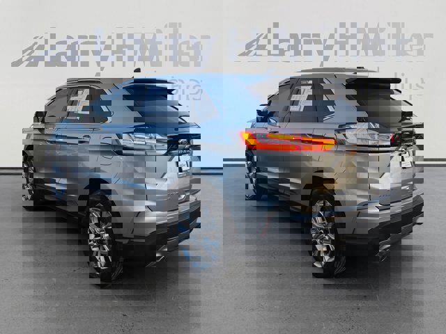 Certified 2024 Ford Edge Titanium image 3