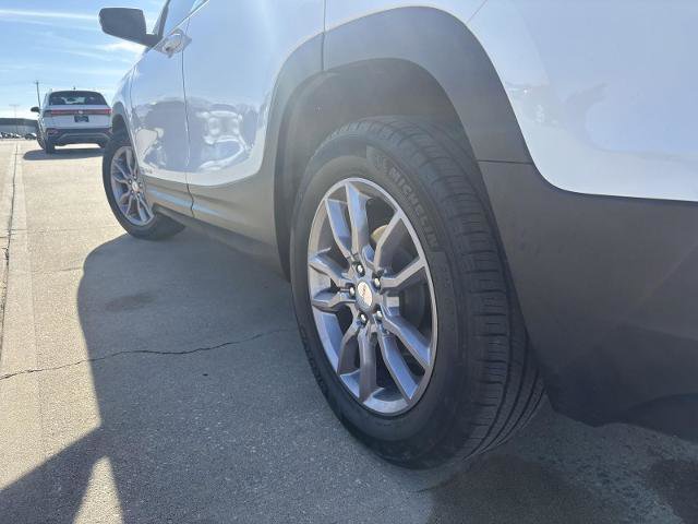 Used 2023 GMC Terrain SLT image 6