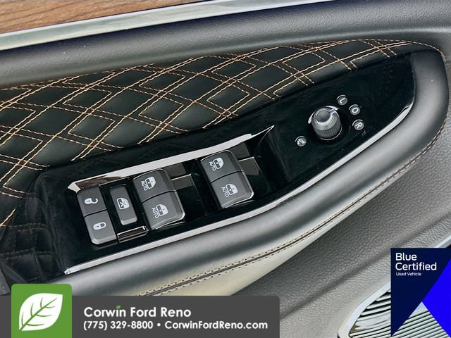 Used 2022 Jeep Grand Cherokee Summit w/ Advanced Protech Group IV AWD/4WD image 21
