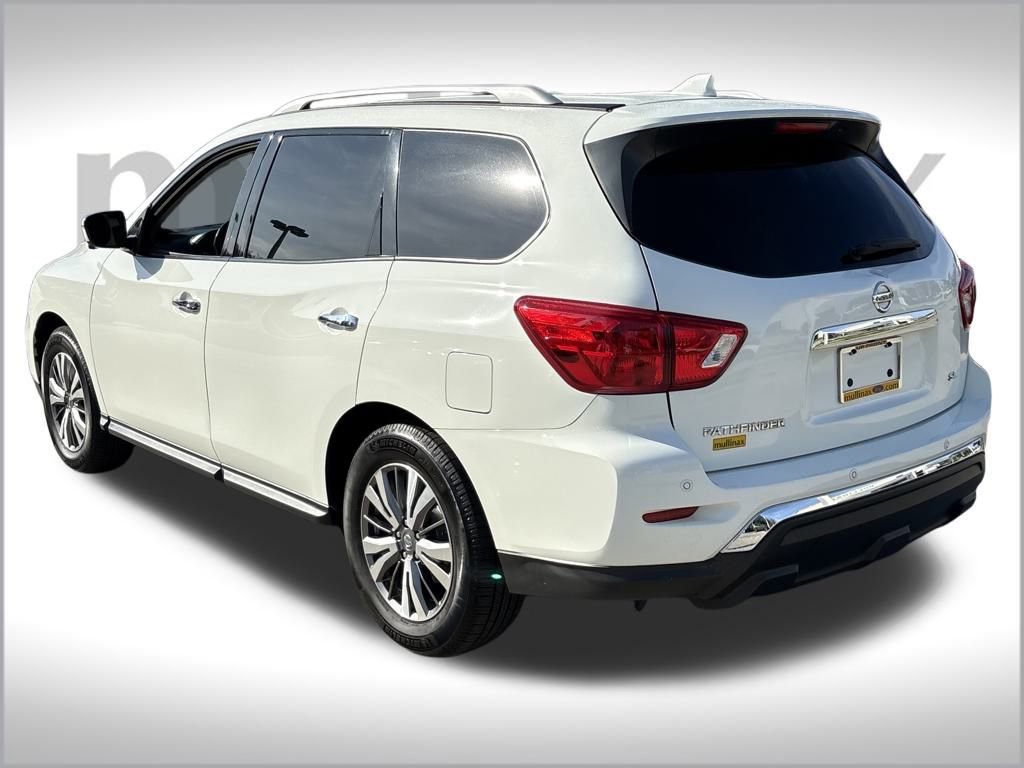 Used 2020 Nissan Pathfinder SL image 9