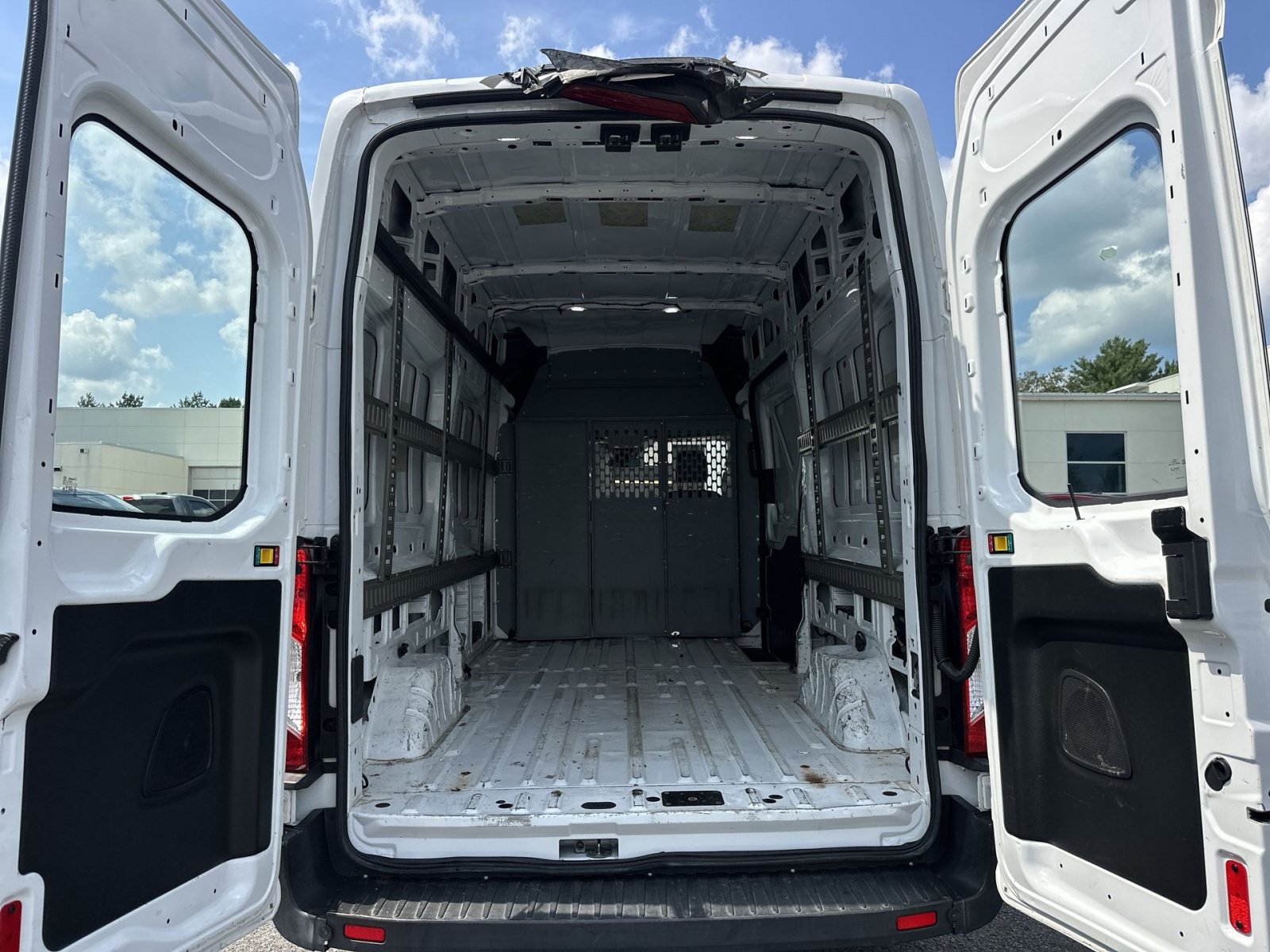 Certified 2018 Ford Transit 250 148 High Roof RWD image 23