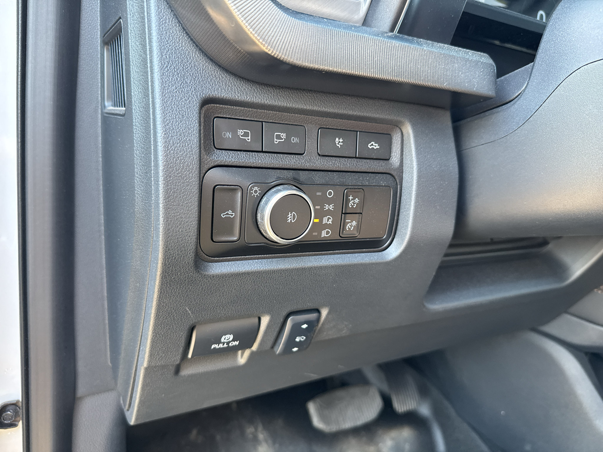 Certified 2024 Ford F250 Platinum AWD/4WD image 34