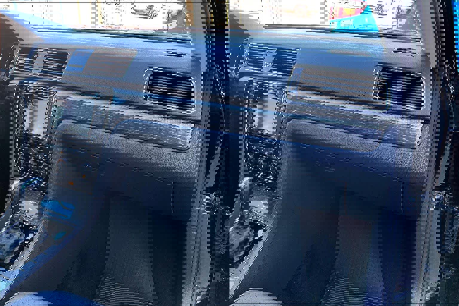 Used 2018 Volkswagen Passat 2.0T SE image 19