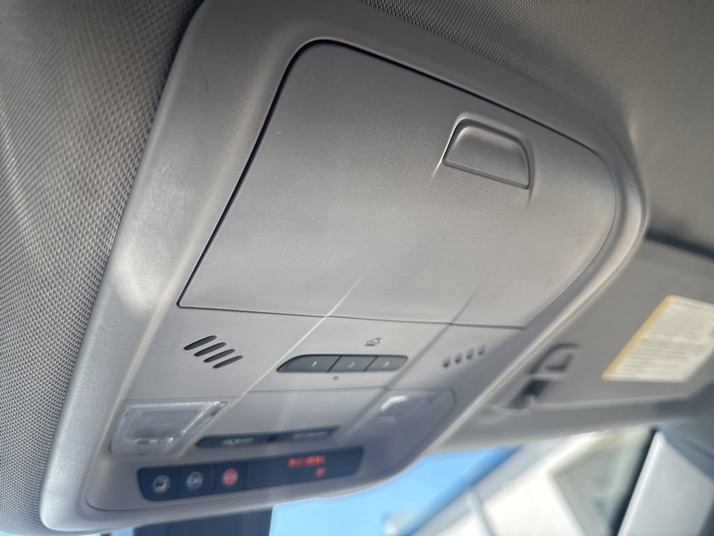 Used 2018 Chevrolet Equinox Premier AWD/4WD image 24