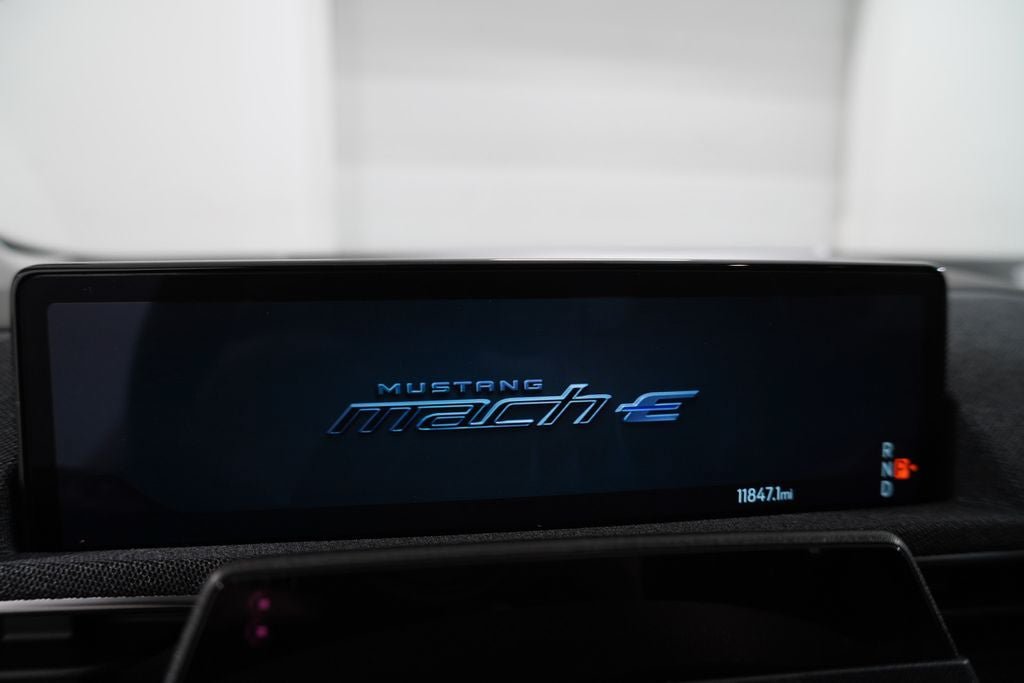 Certified 2025 Ford Mustang Mach-E Premium AWD/4WD image 5