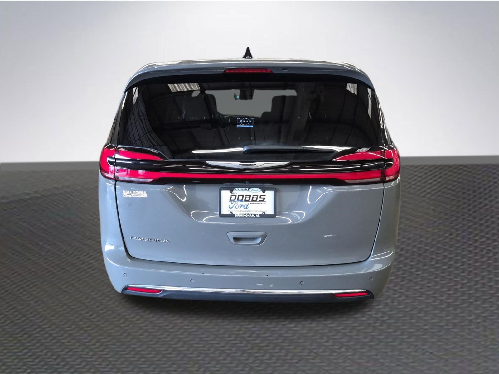 Used 2025 Chrysler Pacifica Select FWD image 6