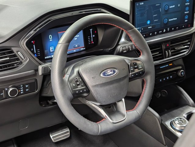 Certified 2023 Ford Escape ST-Line w/ Tech Pack #1 AWD/4WD image 9