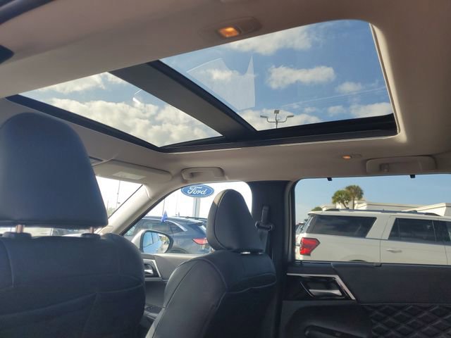 Used 2024 Mitsubishi Outlander SEL image 13