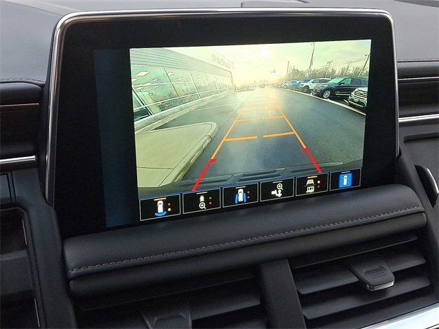 Used 2023 Chevrolet Suburban Z71 w/ Luxury Package image 21