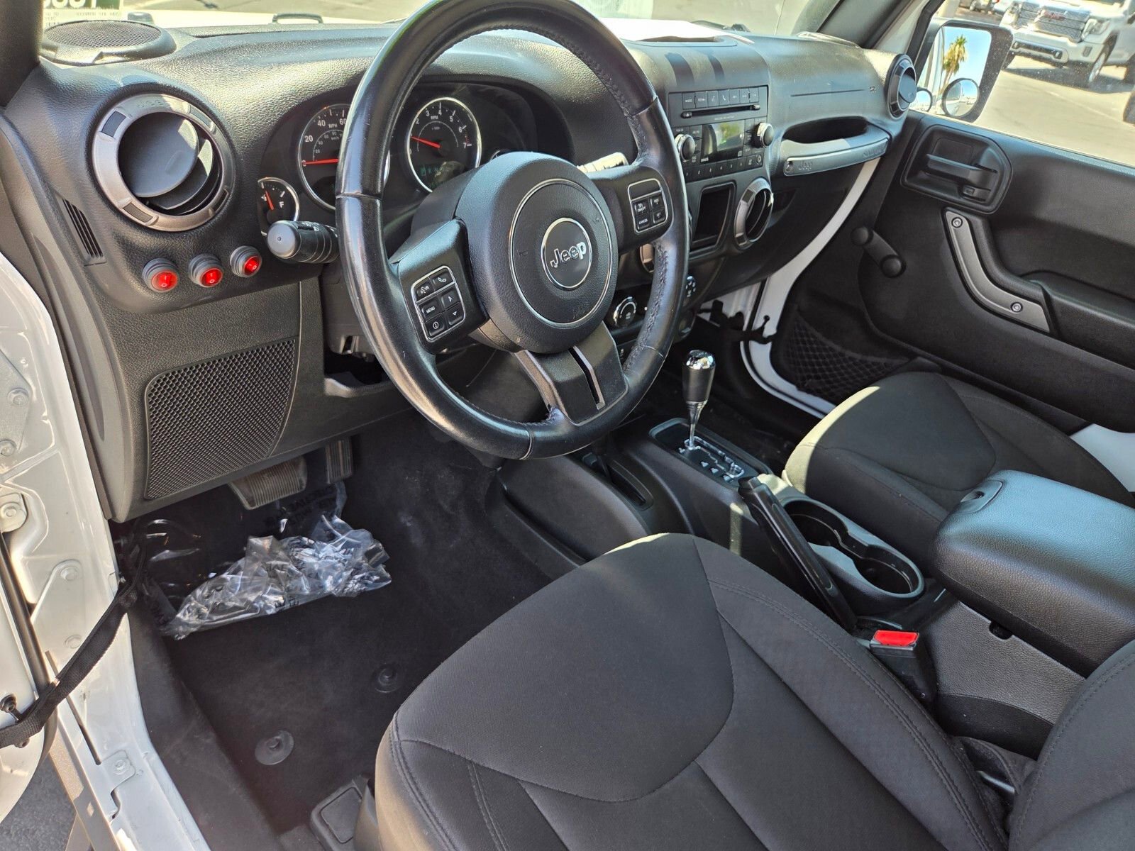 Used 2018 Jeep Wrangler Sport w/ Connectivity Group AWD/4WD image 12