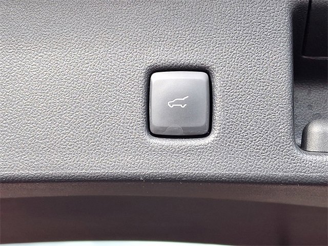 Certified 2022 Ford Escape SE w/ SE Sport Appearance Package image 31