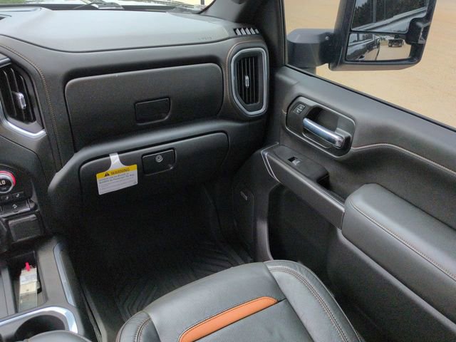 Used 2020 GMC Sierra 2500 AT4 w/ AT4 Premium Package AWD/4WD image 17