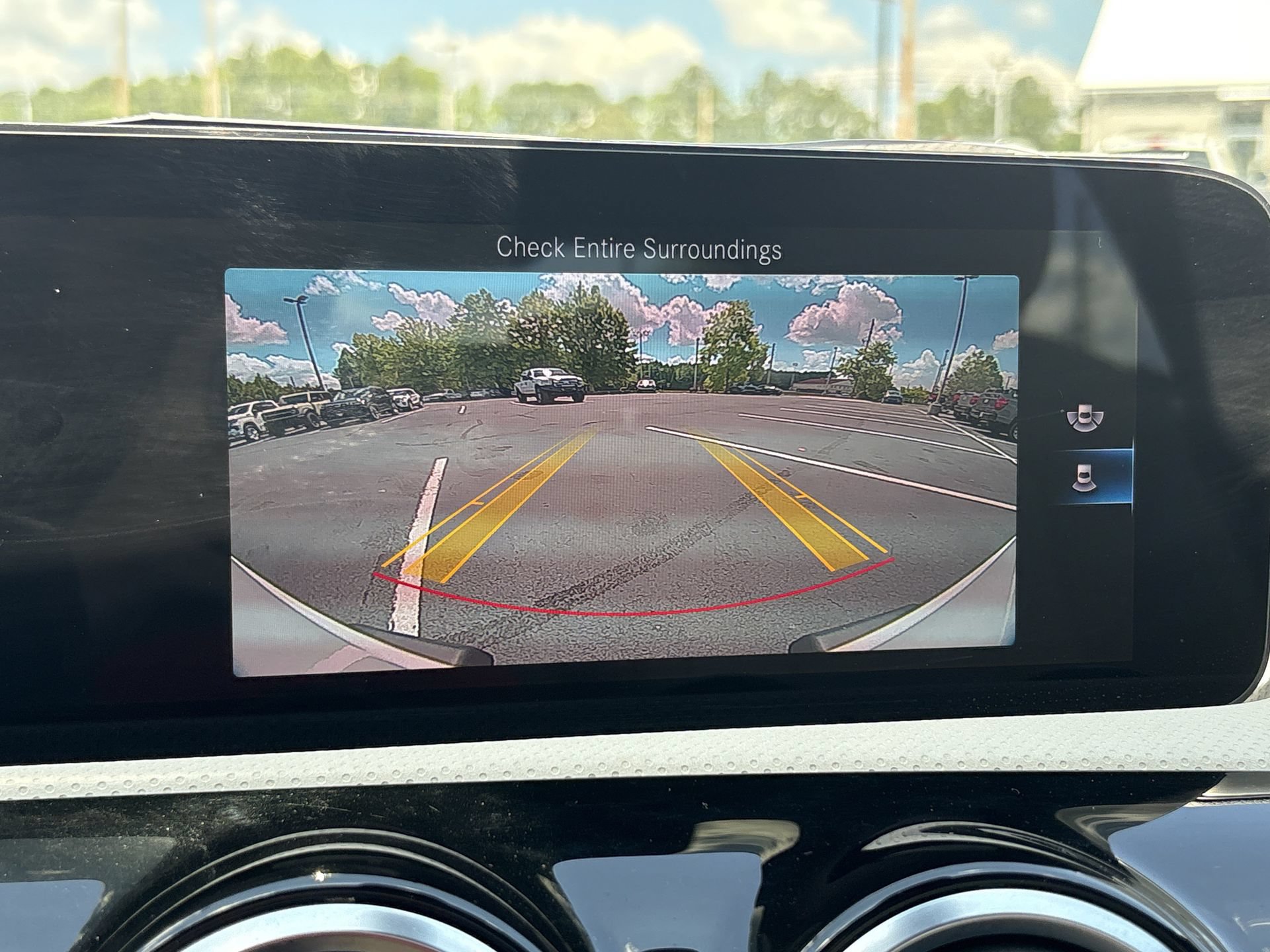 Used 2023 Mercedes-Benz CLA 250 4MATIC w/ Premium Package image 5