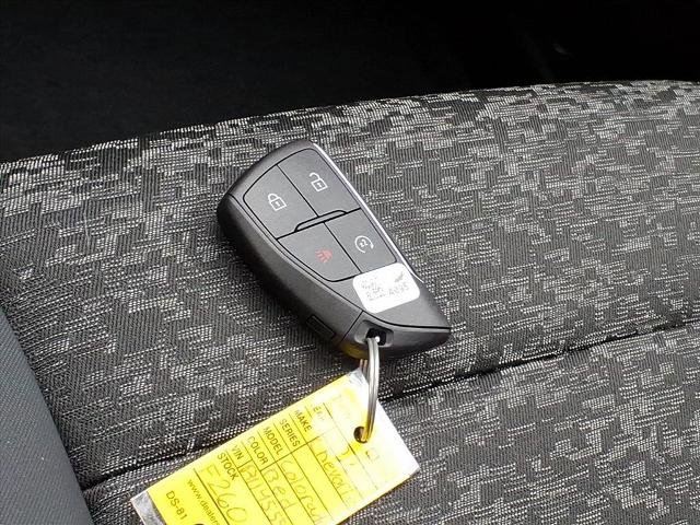 Used 2024 Chevrolet Colorado Z71 w/ Z71 Convenience Package 2 image 18