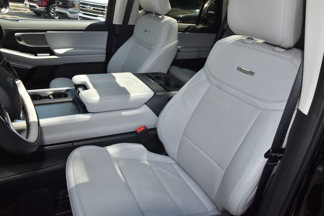Certified 2025 Ford Expedition Platinum AWD/4WD image 34