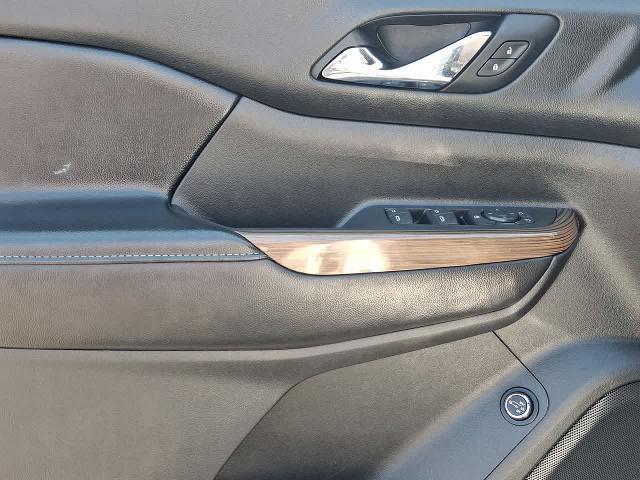Used 2018 GMC Acadia SLE w/ Driver Alert Package I AWD/4WD image 16