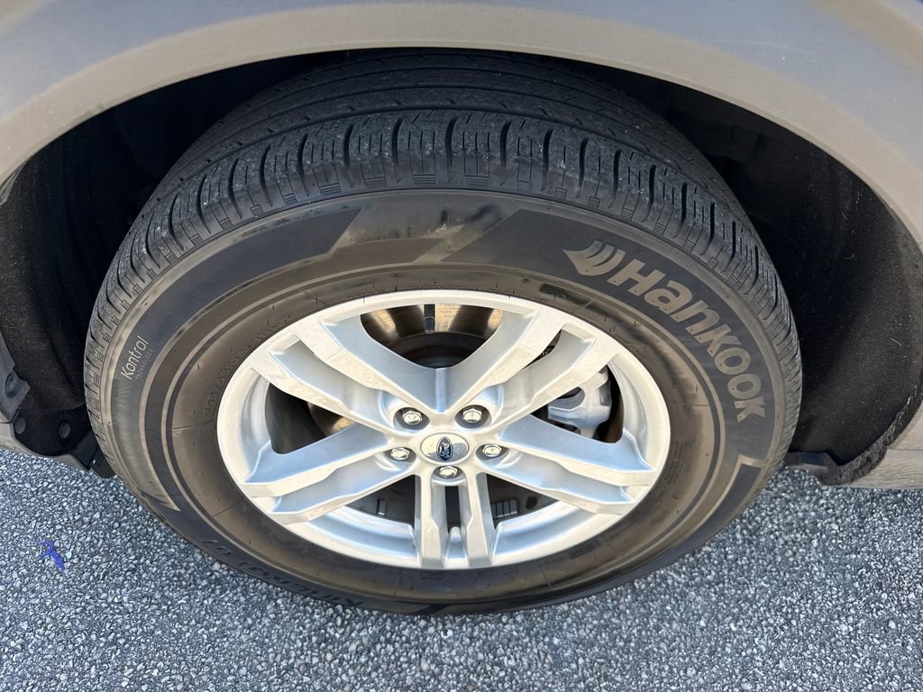 Certified 2023 Ford Explorer XLT RWD image 12