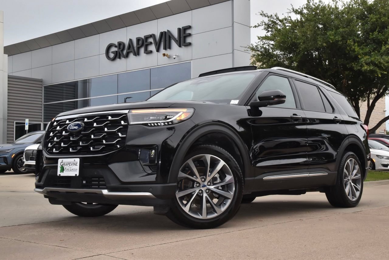 Certified 2025 Ford Explorer Platinum w/ Ultimate Package AWD/4WD image 2