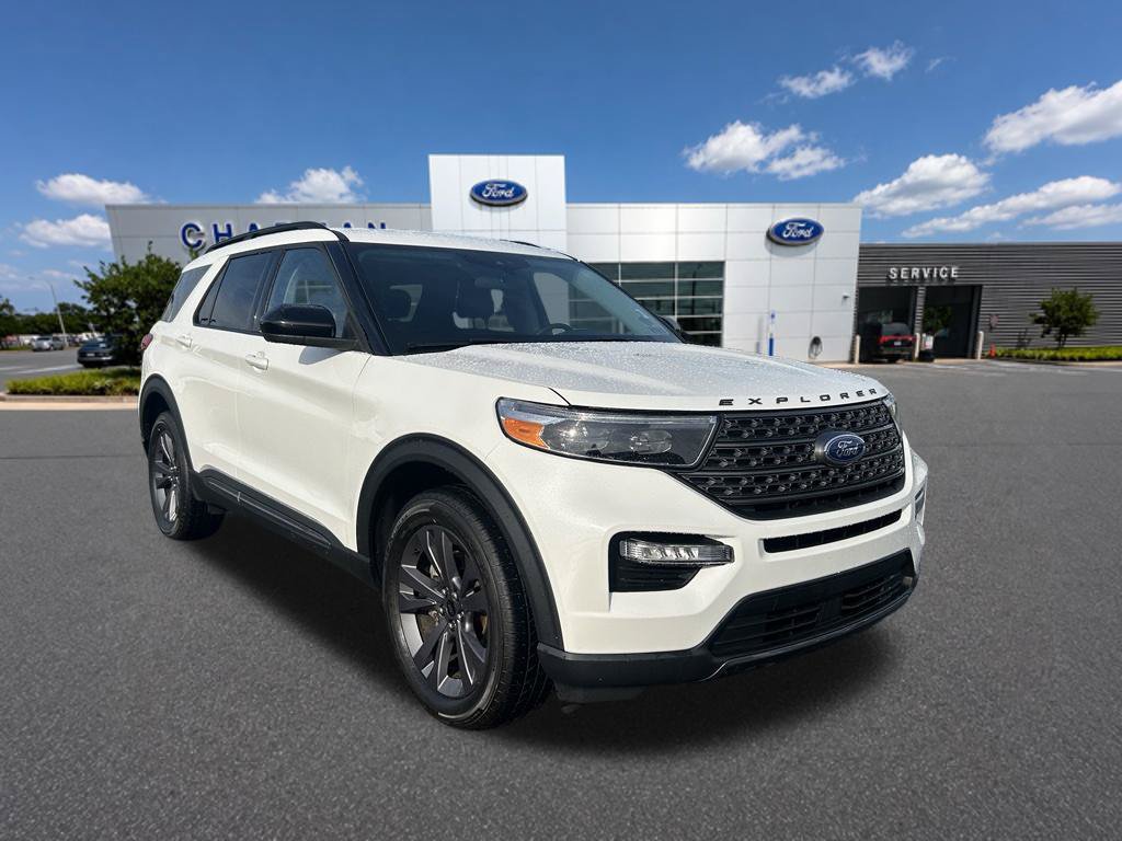 Certified 2024 Ford Explorer XLT w/ Equipment Group 202A AWD/4WD image 7